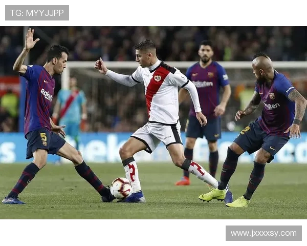 巴列卡诺主场迎战巴塞罗那的精彩对决回顾与分析